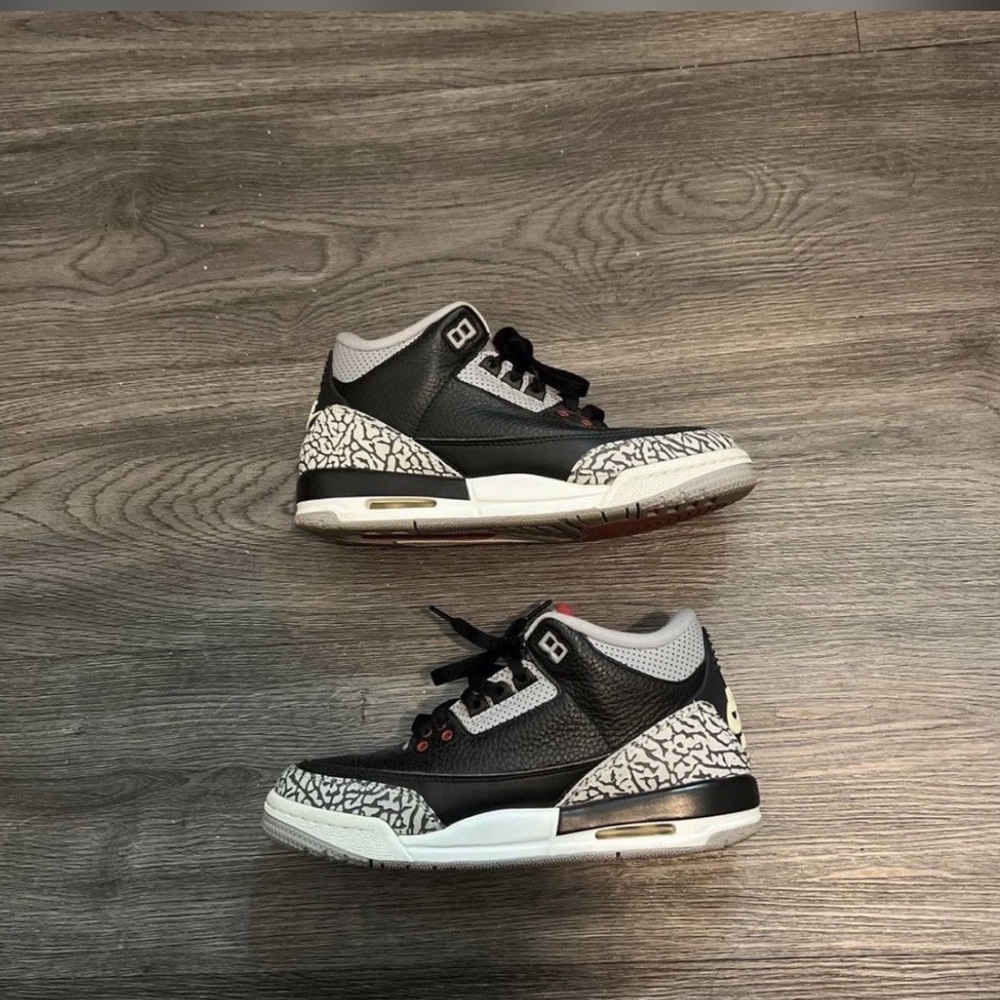 Air Jordan 3 Cements